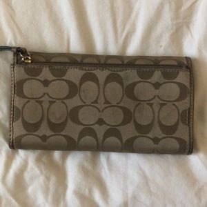 Coach Bags - Coach Wallet Coach Bags - Coach Wallet